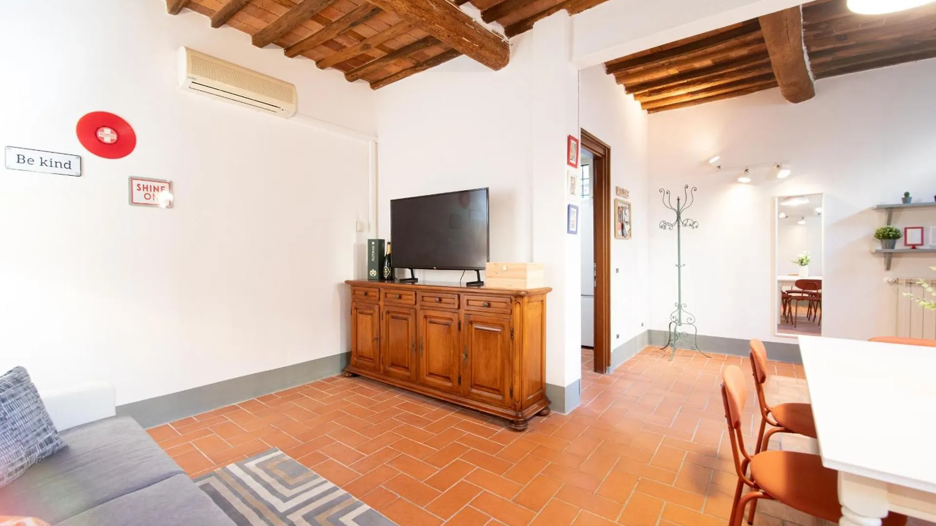 I Cactus Apartment In Center Town Lucca Italy